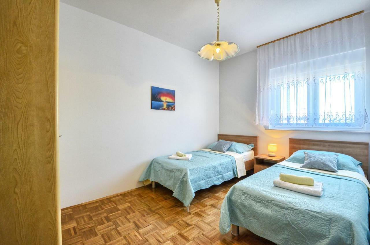 Apartment Pecirep Pula Exterior photo