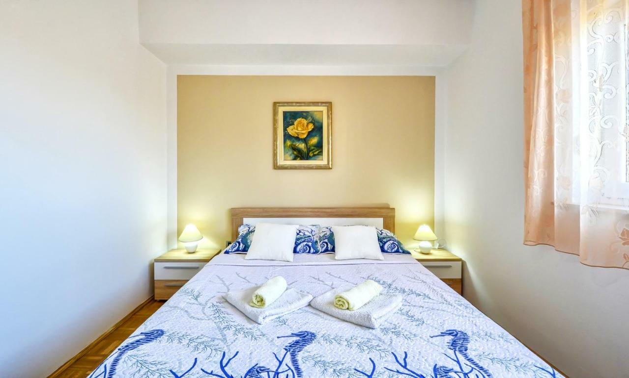 Apartment Pecirep Pula Exterior photo